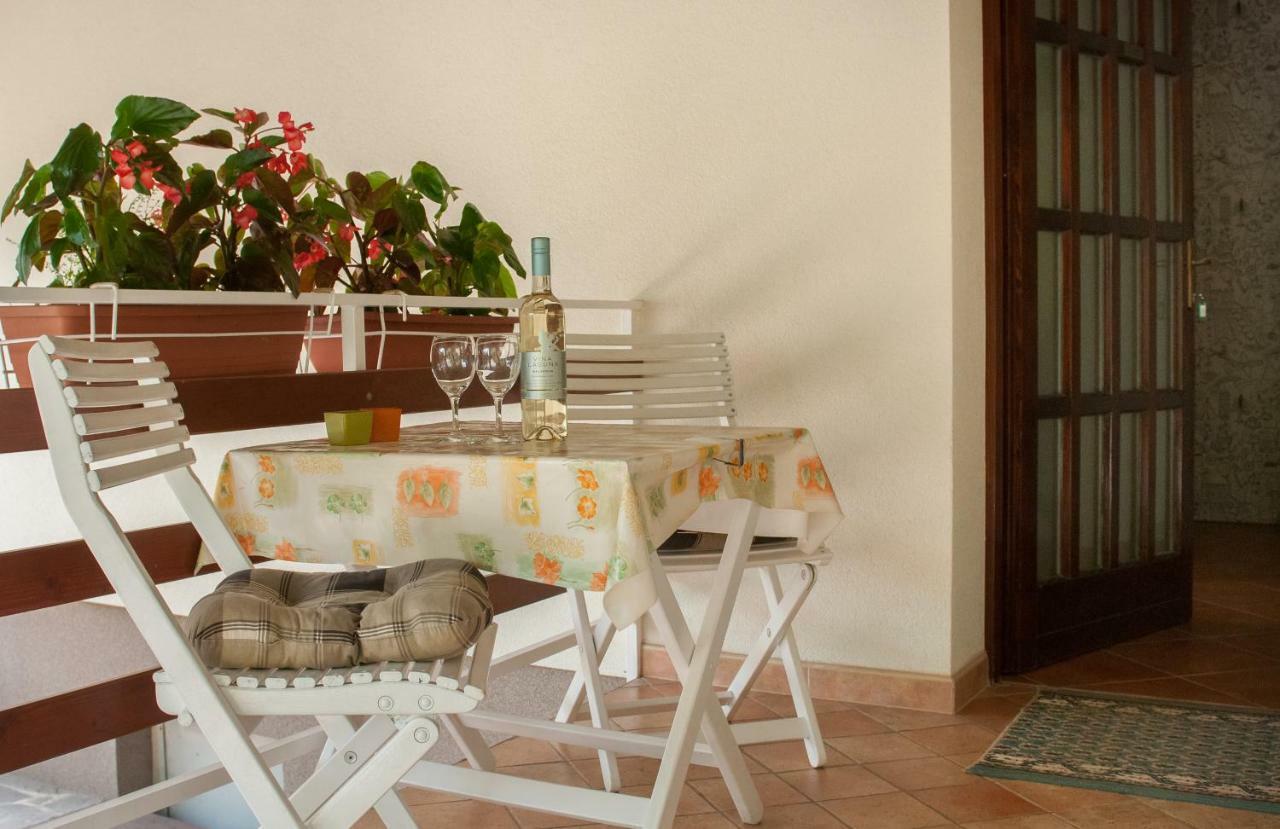 Apartament And Nadia With Garden